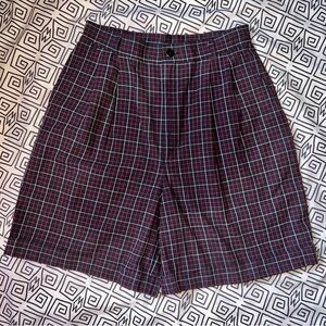 Vintage Black and Red Striped Plaid High-Waisted Shorts Petite Sophisticate
